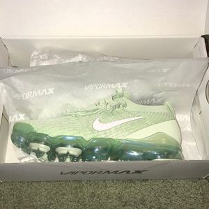 Authentic Nike vapormax